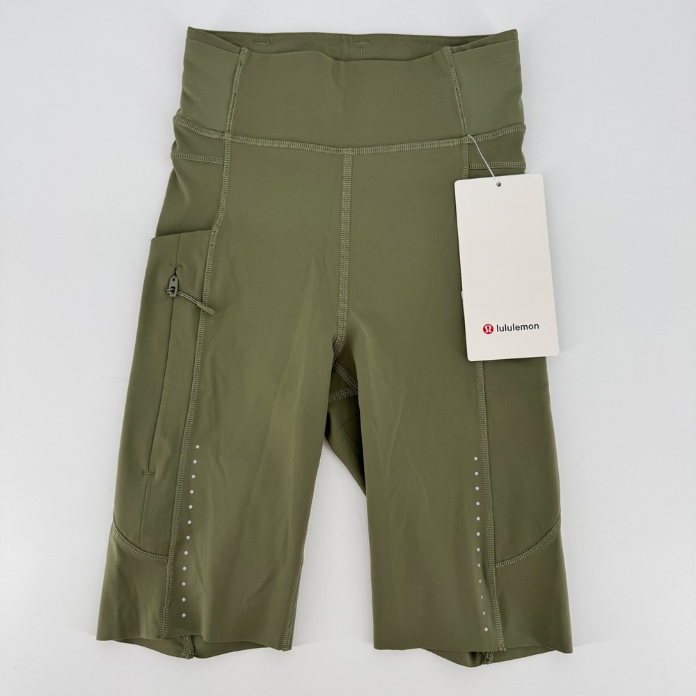 Lululemon Fast and Free HR Short 8" Bayleaf Green Nulux Running Shorts Sz 2